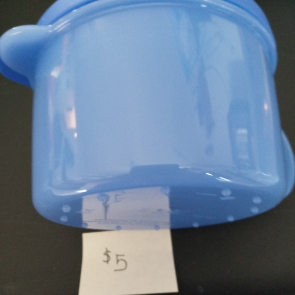 Tupperware - Picture 6 of 16